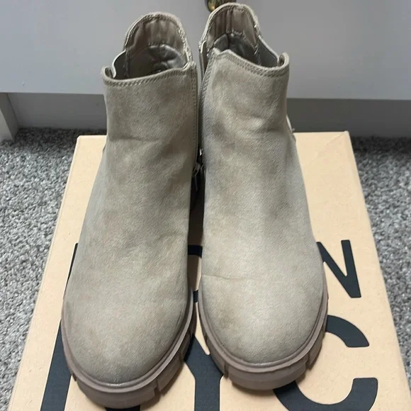 Madden NYC Boots 👢 SZ 7 - Picture 3 of 8